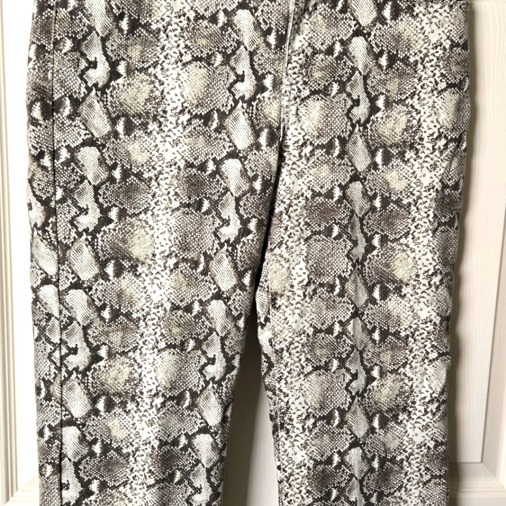 Chico Platinum Denim Snakeskin Print Women's Pants In SIZE 1  NWT